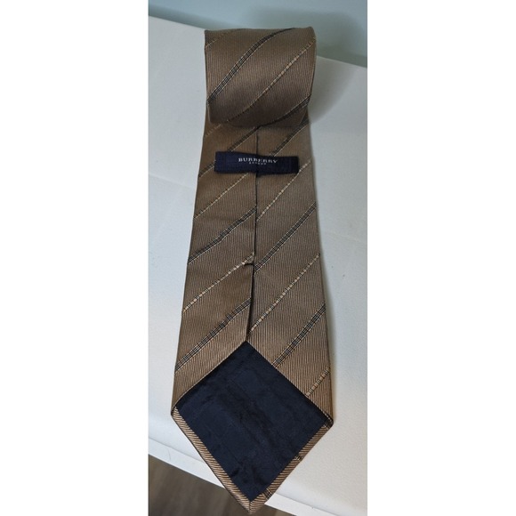 BURBERRY London 100% Silk Made In Italy Iconic Plaid Striped Necktie - Picture 1 of 4